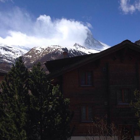 Haus Andorra Apartment Цермат Екстериор снимка