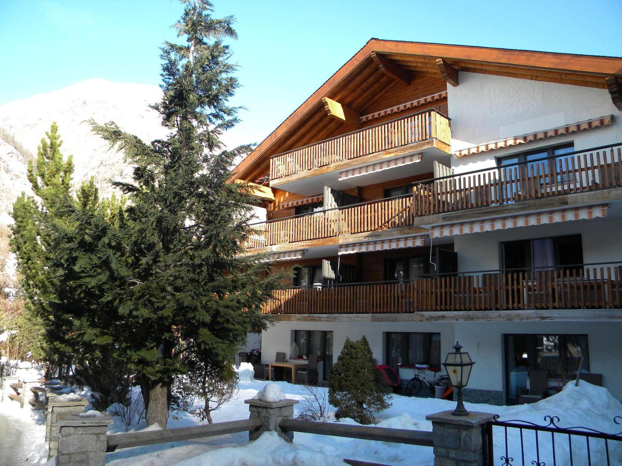Haus Andorra Apartment Цермат Екстериор снимка
